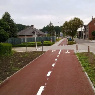 Vrijliggend dubbelrichtingsfietspad langs de Vremdesteeneg in Wommelgem,