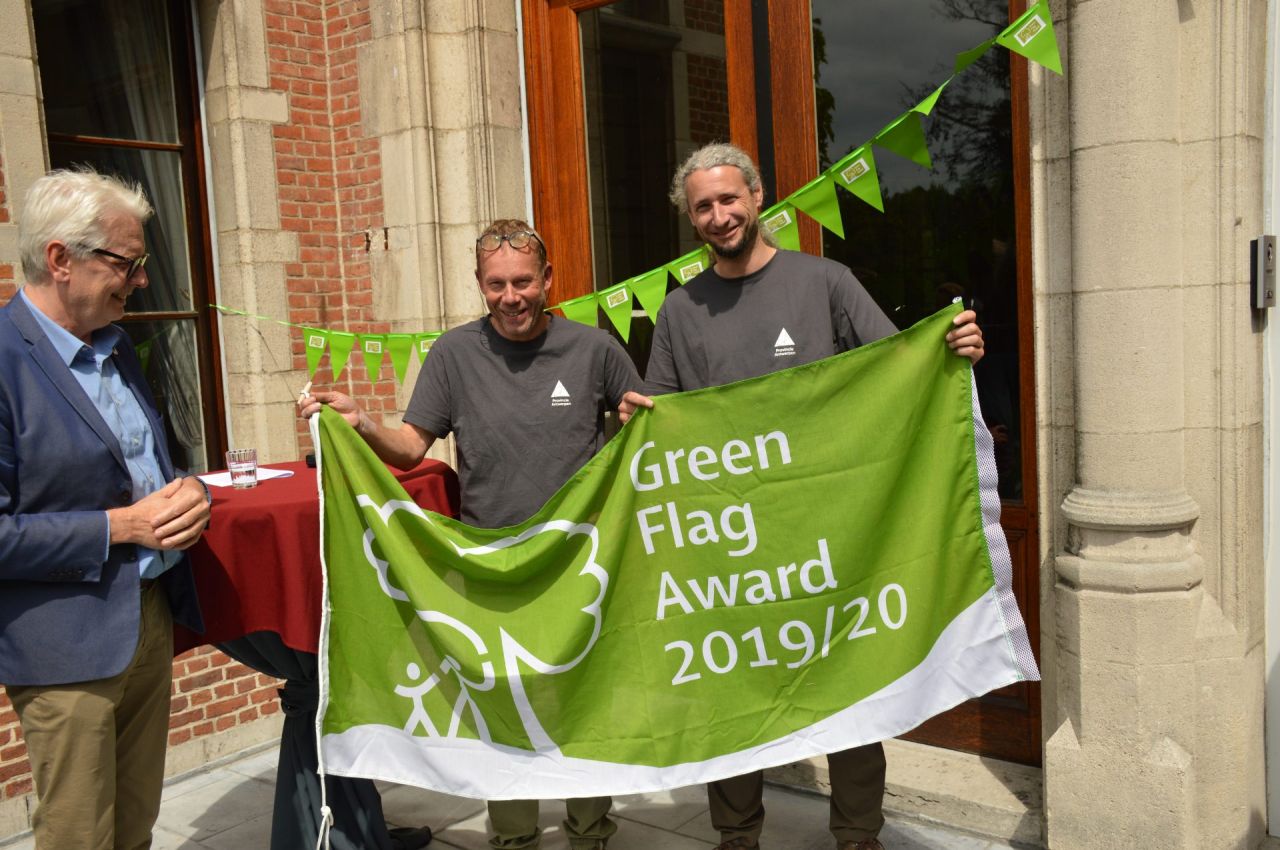 Domeinwachter en werkleider ontvangen Green Flag Award VH