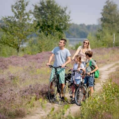 gezin op de fiets